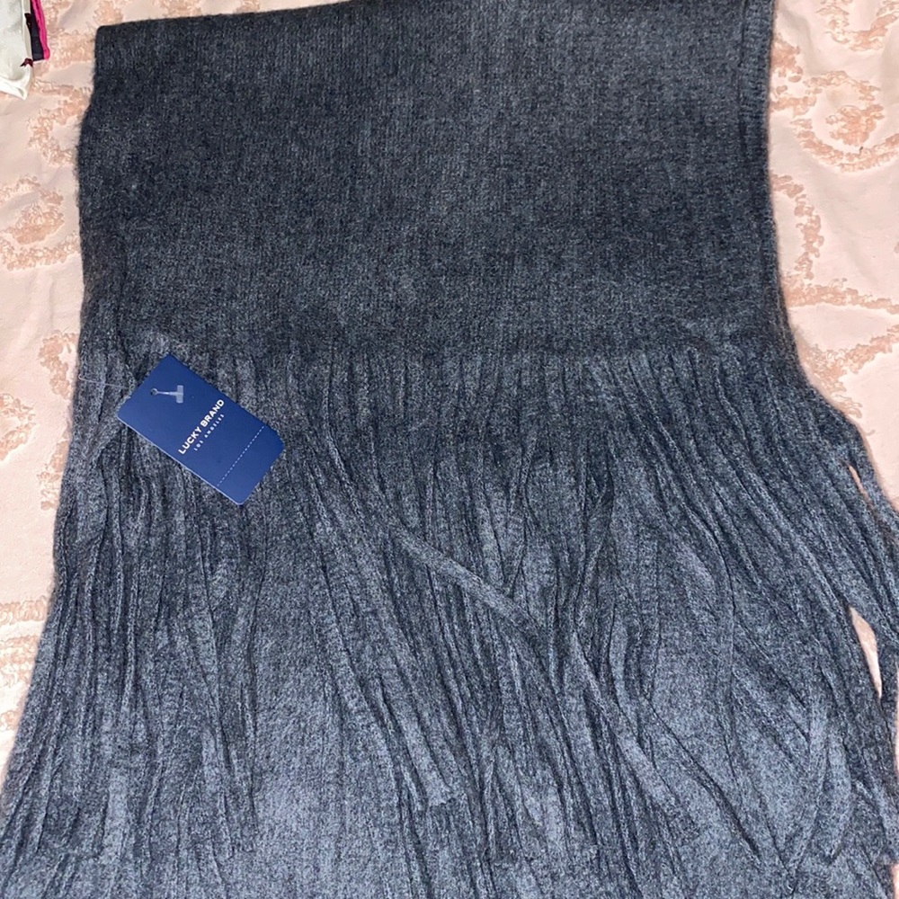 Wool lucky Brand scarf